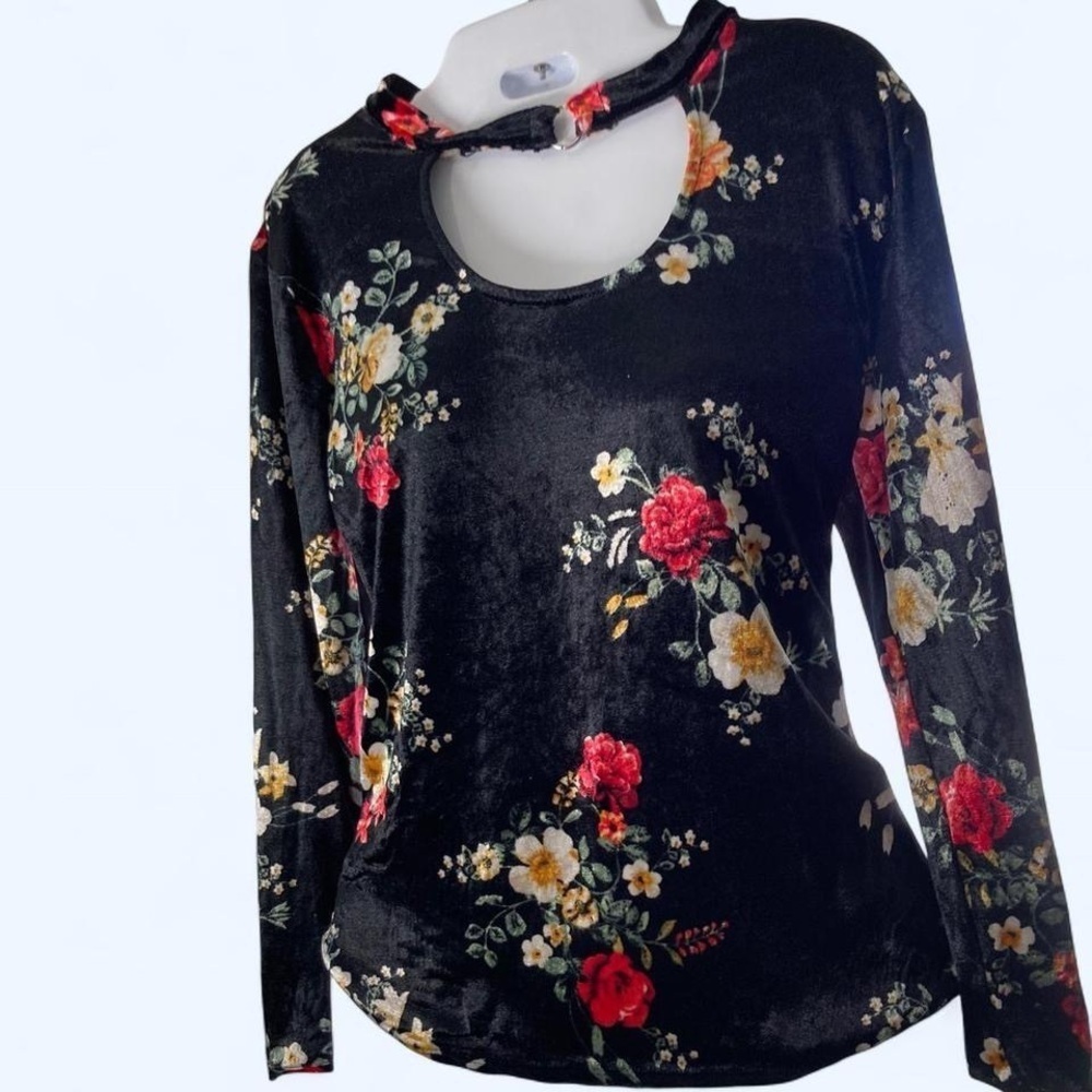 No Boundaries Black Floral Cut Out Blouse